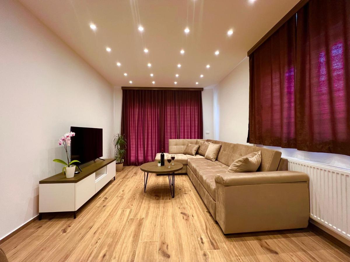 Vila Zrina - Apartmani Trogir Buitenkant foto