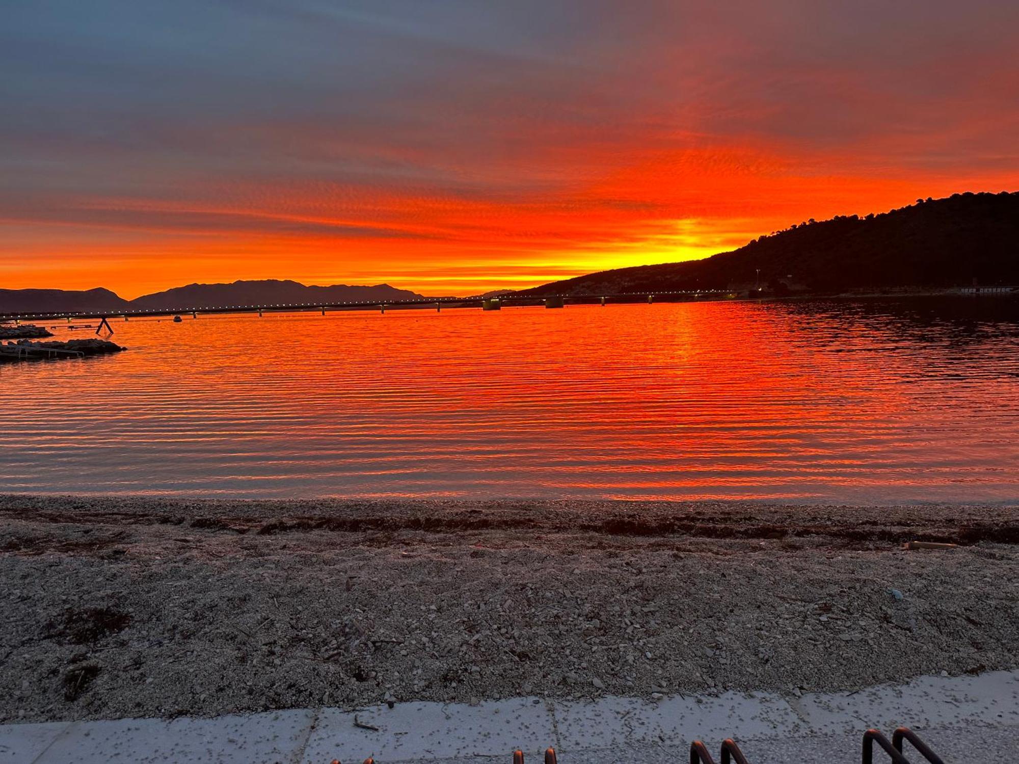 Vila Zrina - Apartmani Trogir Buitenkant foto