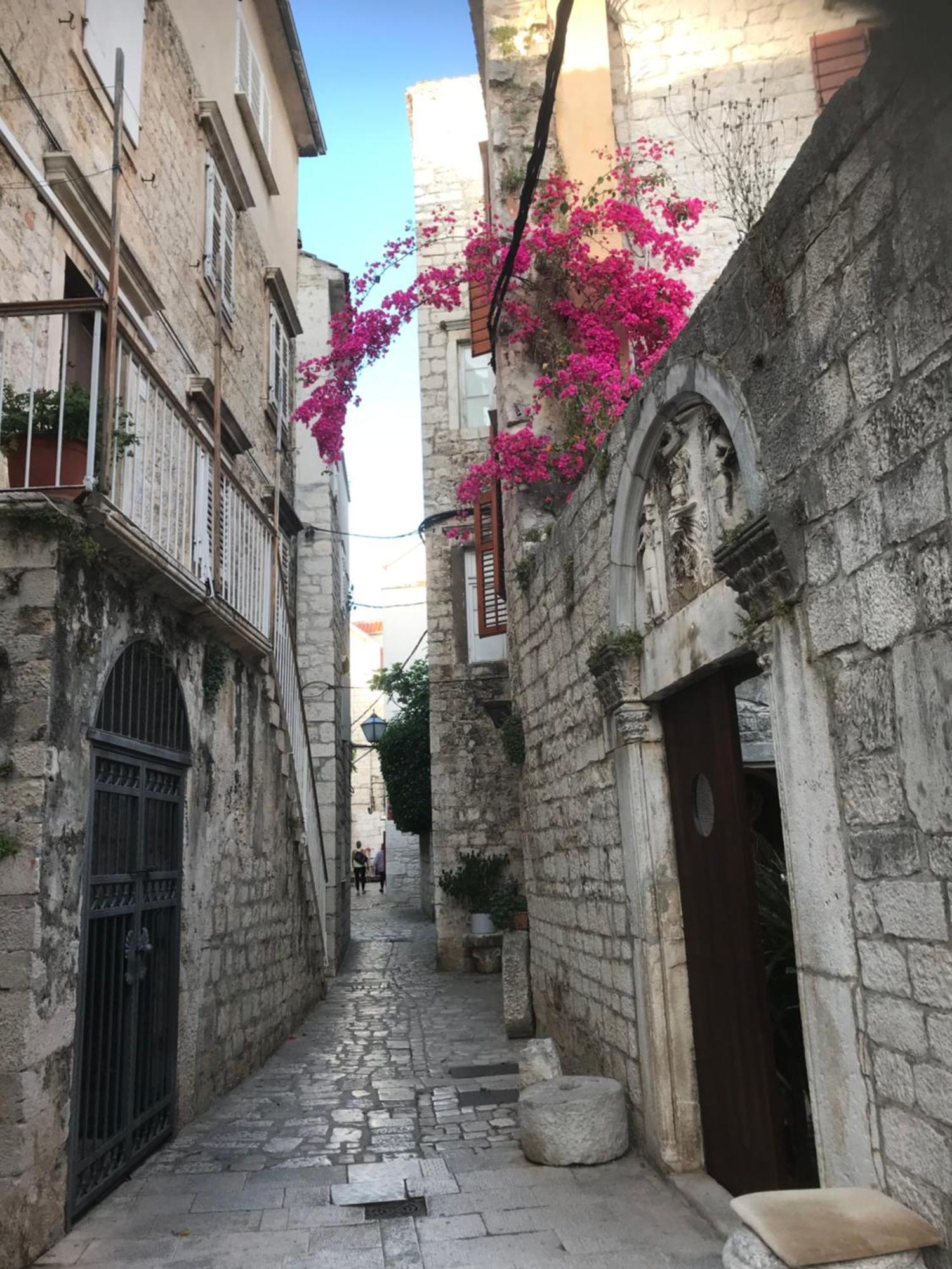 Vila Zrina - Apartmani Trogir Kamer foto