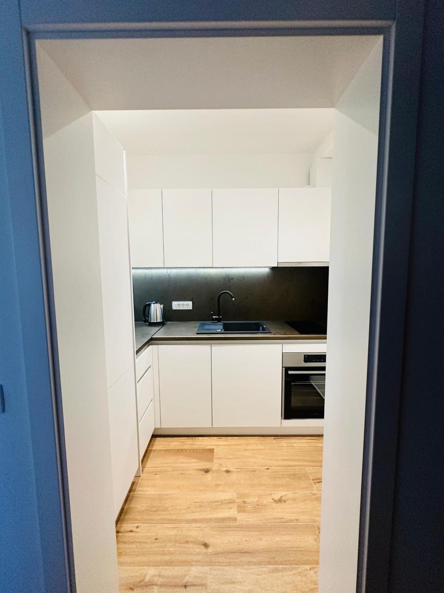 Vila Zrina - Apartmani Trogir Buitenkant foto
