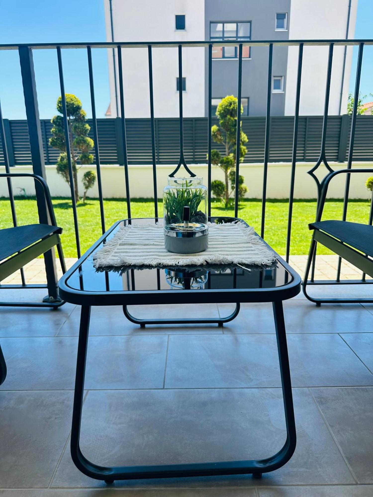 Vila Zrina - Apartmani Trogir Buitenkant foto