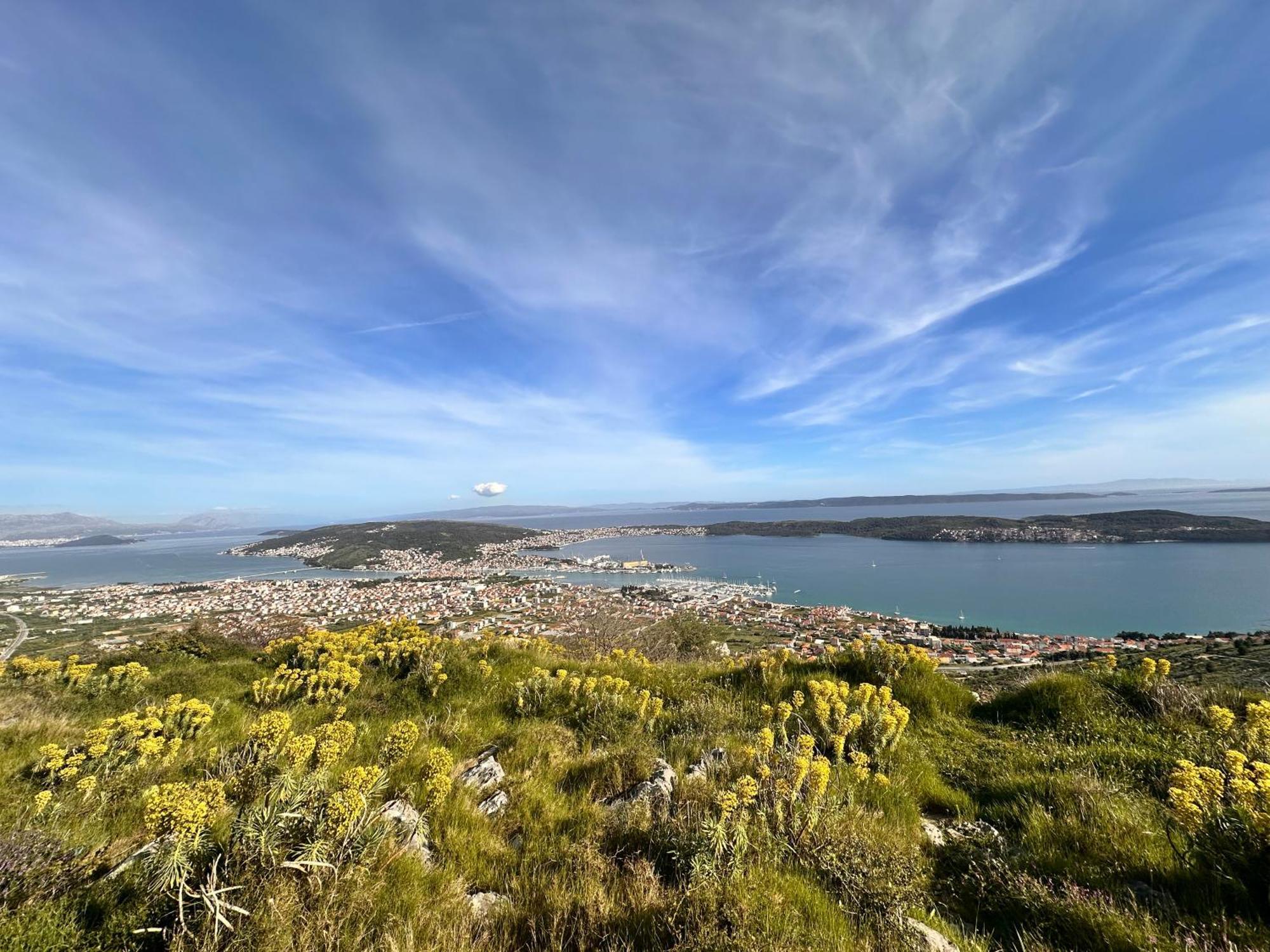 Vila Zrina - Apartmani Trogir Buitenkant foto